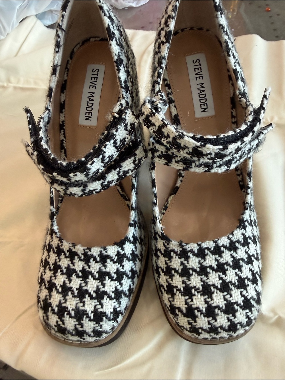 Steve Madden Black & White Houndstooth Mary Jane Block Heels 9
